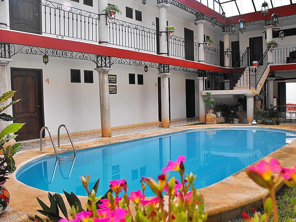 La Aurora Hotel Colonial 바야돌리드 외부 사진