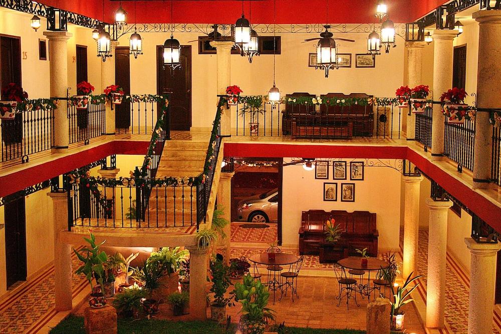 La Aurora Hotel Colonial 바야돌리드 외부 사진