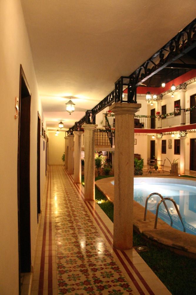 La Aurora Hotel Colonial 바야돌리드 외부 사진