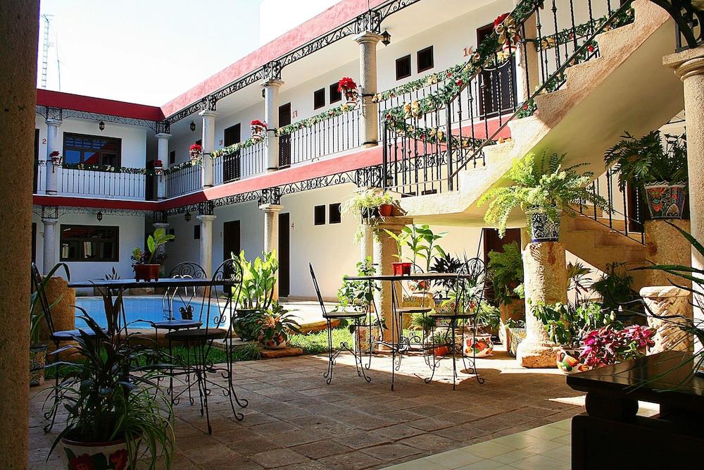 La Aurora Hotel Colonial 바야돌리드 외부 사진