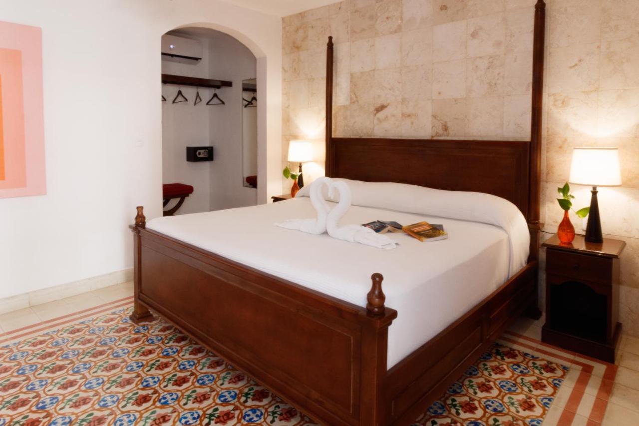 La Aurora Hotel Colonial 바야돌리드 외부 사진