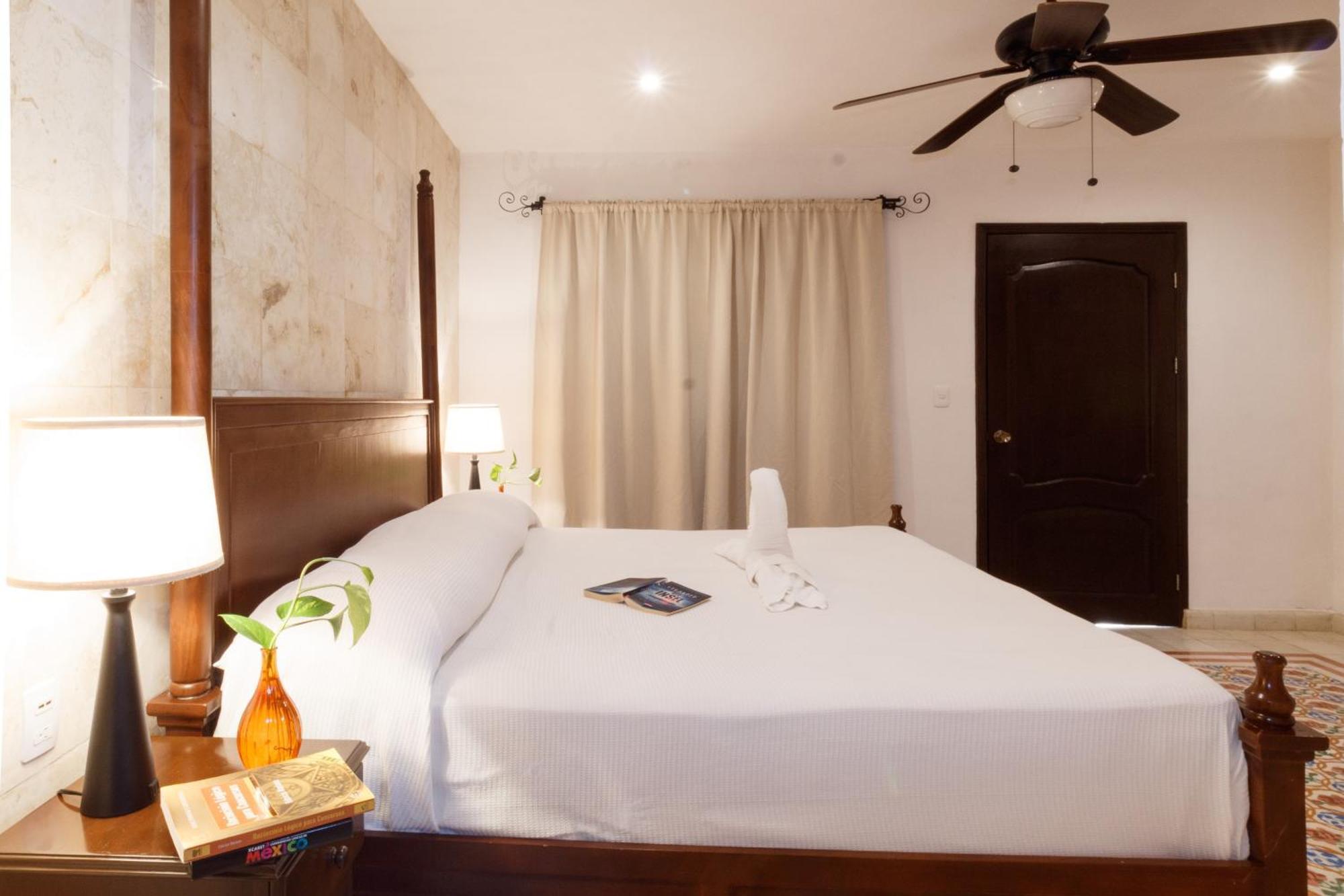 La Aurora Hotel Colonial 바야돌리드 외부 사진