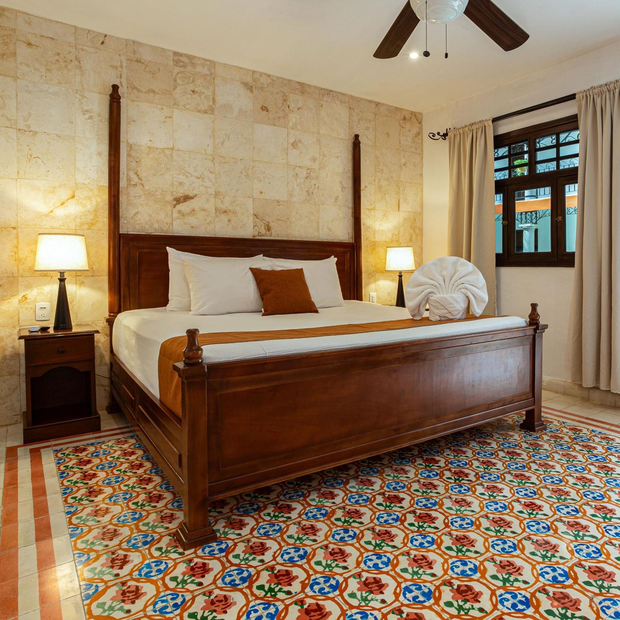 La Aurora Hotel Colonial 바야돌리드 외부 사진