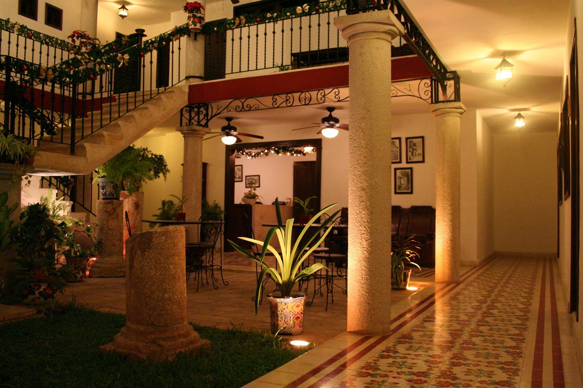 La Aurora Hotel Colonial 바야돌리드 외부 사진